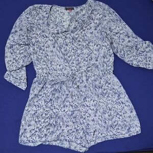 Vince Camuto White and Blue Patterned Romper